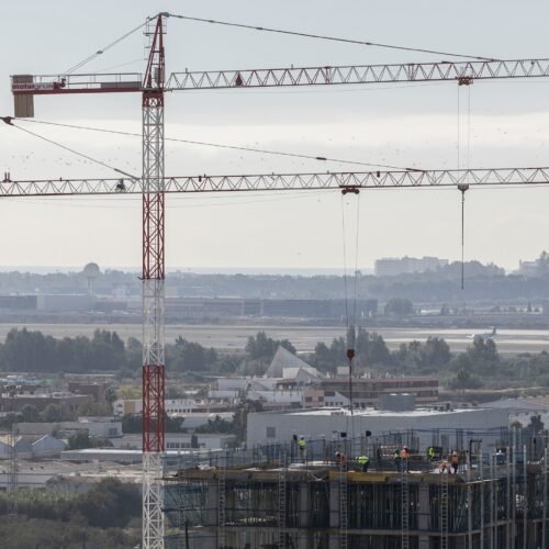 Nueve de cada diez españoles consideran que se dedican “muy pocos” recursos públicos a la vivienda