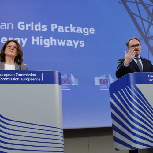 Bruselas plantea acabar con los subsidios a los combustibles fósiles y extender la vida de las nucleares