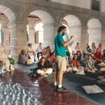 Misa por la mañana, taller de arte por la tarde: El Escorial abre sus puertas para crear y explorar lo invisible