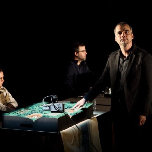 Teatro para un mundo en ruinas: el peor de los futuros sube a escena en Aviñón