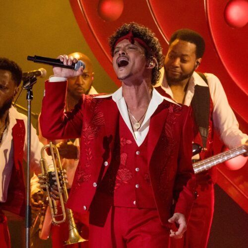 Bruno Mars en el Metropolitano: ardiente concierto, prohibidas las fotos y gooooool de España