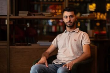 Basel Adra, cineasta palestino ganador del Oscar: “Nada cambiará si se va Netanyahu. Los israelíes no nos ven como seres humanos”