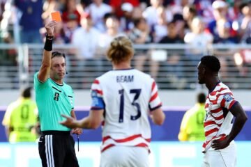 La FIFA retira la tarjeta roja al goleador estadounidense Balogun tras una llamada de Trump a Infantino