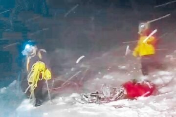 Mueren cinco montañeros bosnios en la cumbre más alta de Europa