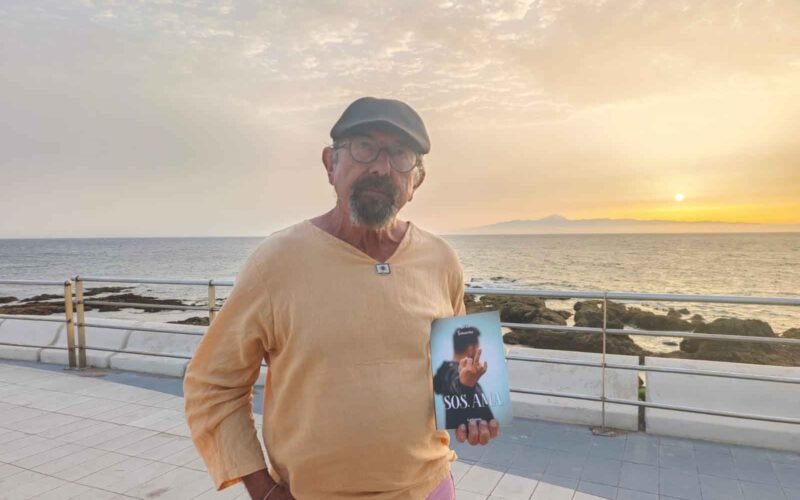 ANTXON TOMASENA ALZURI REFLEXIONA SOBRE LA FAMILIA Y LA DIGNIDAD EN SU BIOGRAFÍA ‘SOS, AMA’