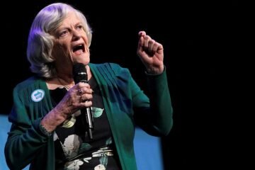 Detenido un hombre de 26 años por el presunto asesinato de Ann Widdecombe, exdiputada conservadora británica