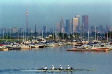 Trump cumple su amenaza y renombra el lago Ontario como lago América