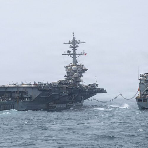 El portaaviones ‘USS Abraham Lincoln’ abandona Oriente Medio dejando una estela de polémica
