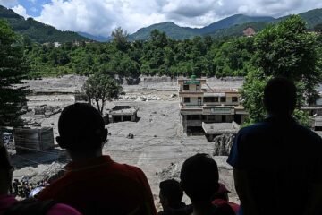 Nepal descubre bajo el lodo la magnitud de una tragedia que podría repetirse pronto