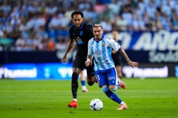 El Deportivo agua la fiesta del Málaga en su debut liguero en casa
