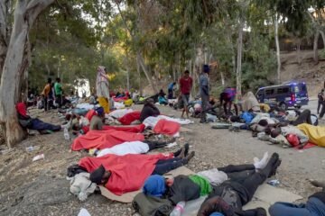 “Nos vemos allí el 15 de agosto”. Así debaten miles de marroquíes en Facebook y WhatsApp si habrá una nueva entrada masiva a Ceuta