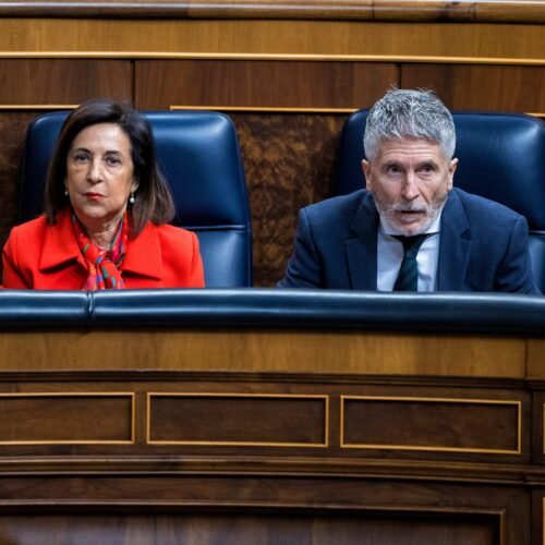 Robles indigna al resto del Gobierno al chocar con Marlaska y plantear que el CNI sí avisó de que venía un gran salto en Ceuta
