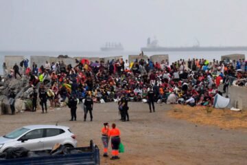 Las mafias encarecen hasta los 9.000 euros lo que cobran a los migrantes por llevarles de Ceuta a la Península