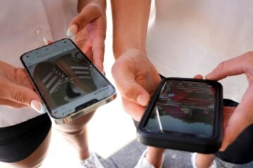 El Consejo Constitucional de Francia anula la ley que prohíbe las redes sociales a menores de 15 años