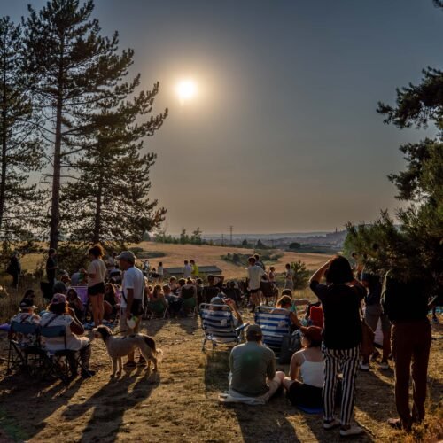 Los turistas extranjeros dispararon el gasto en las provincias donde mejor se vio el eclipse