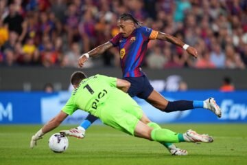 El Camp Nou disfruta con el Barça ante un Athletic en formación
