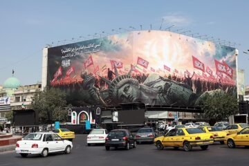 Irán exige la retirada total de las tropas estadounidenses para reabrir Ormuz