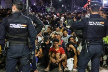 La jueza moviliza 21 unidades policiales y militares en la investigación del salto