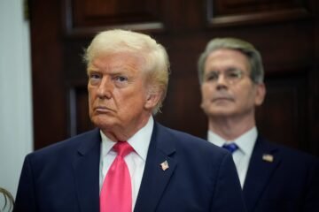 El cheque electoral de Trump enciende las alarmas con el mercado de deuda al rojo vivo